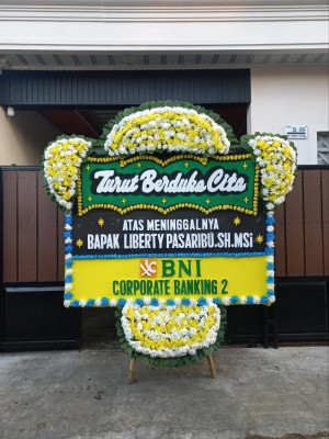 Papan Bunga Duka di Ngebel